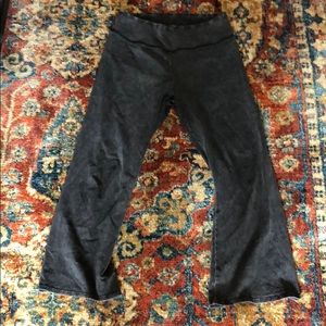 Acid wash Capri yoga pants